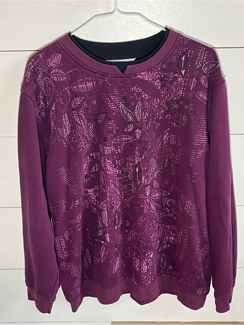 Northern Reflections Women's Plum Printed Crewneck Top